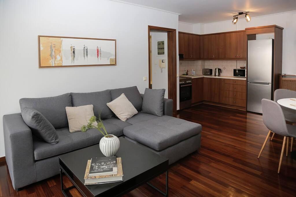 Charming Apartment Near Center Atina Dış mekan fotoğraf